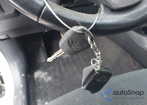 2017 Toyota Rav4 Xle from USA, damaged, VIN JTMRFREV2HD205953